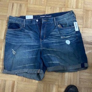 Old Navy Boyfriend Jean Shorts - Size 16 Regular. New with tags